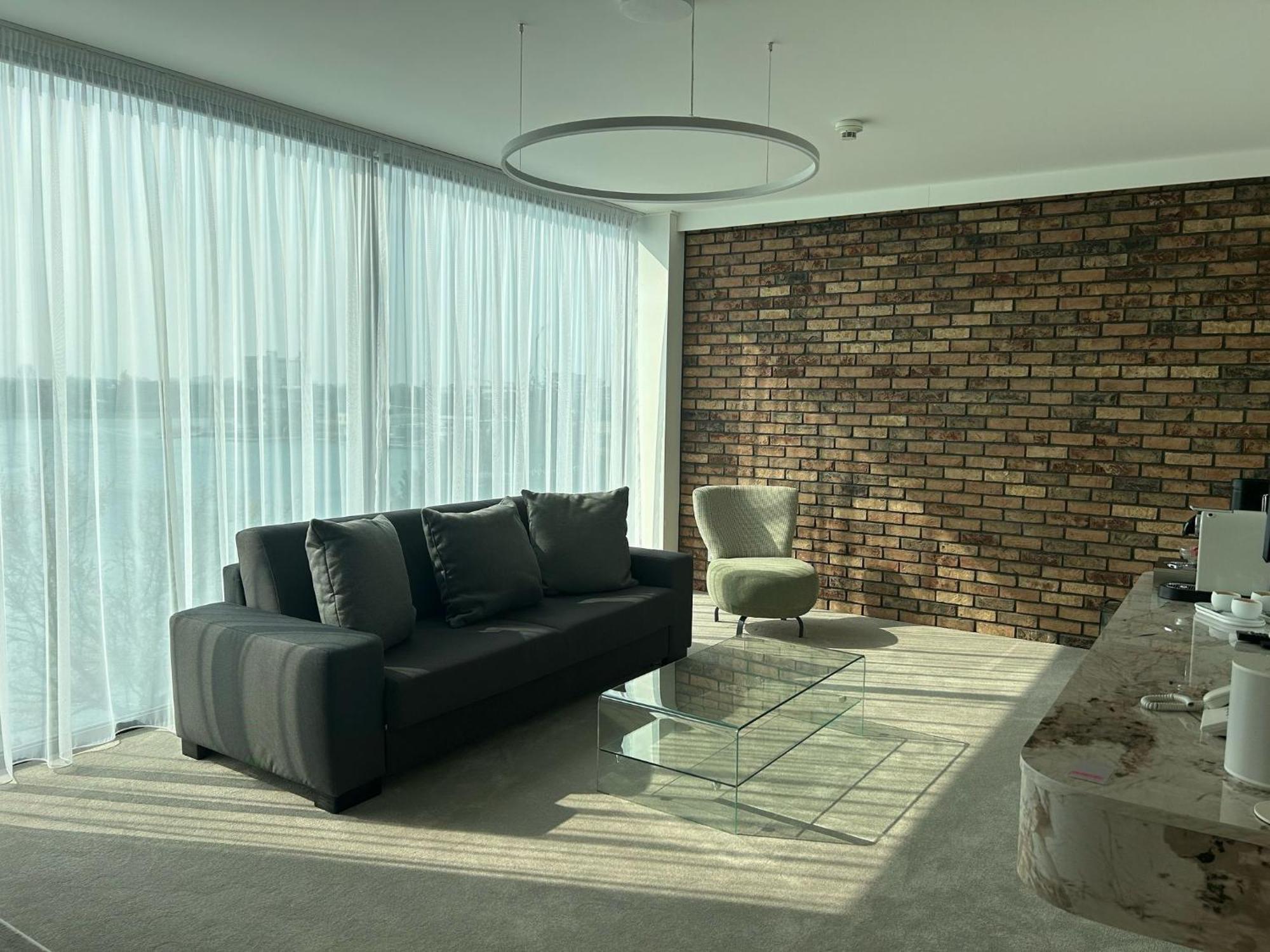 Hotel Dolphin - Adult Friendly Сенец Экстерьер фото