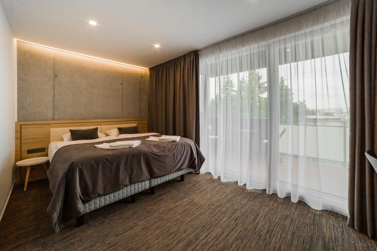 Hotel Dolphin - Adult Friendly Сенец Номер фото